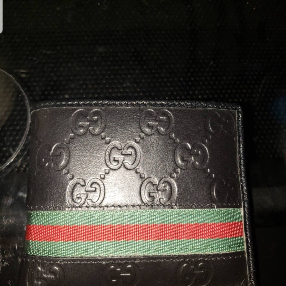 gucci wallet